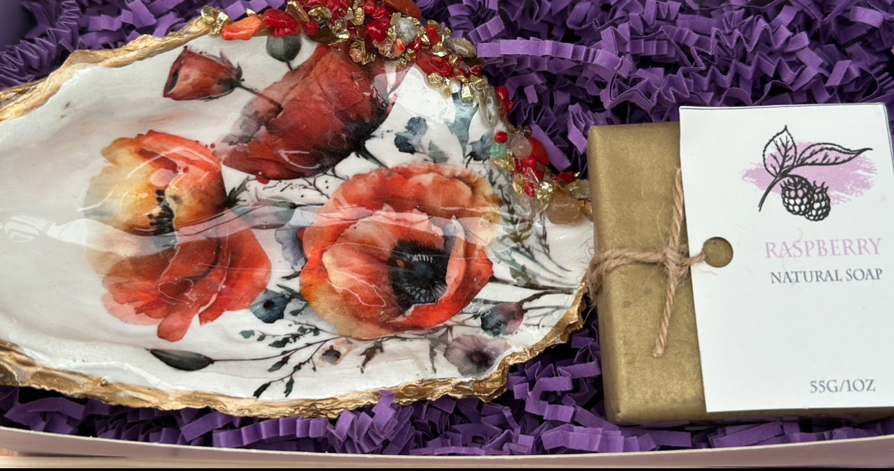 POPPIES OYSTER SHELL SOAP DISH