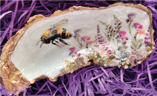 BEE & WILDFLOWERS OYSTER SHELL SOAP DISH