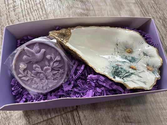 DAISY 2 OYSTER SHELL SOAP DISH