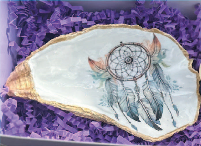 DREAMCATCHER OYSTER SHELL SOAP DISH