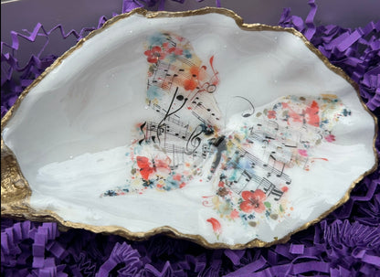 BUTTERFLY NOTES OYSTER SHELL SOAP DISH