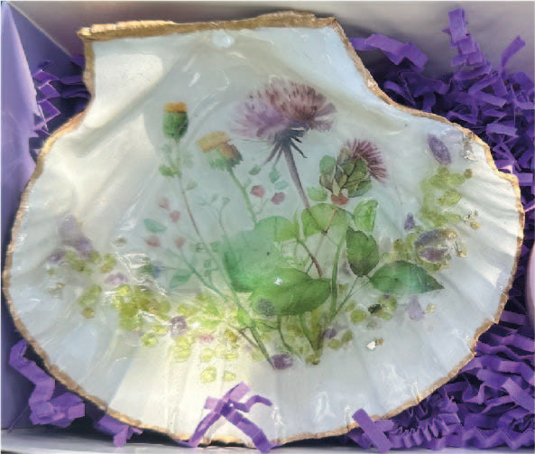 THISTLE OYSTER SHELL SOAP DISH