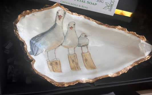 THREE SEAGULLS HANDPAINTED OYSTER SHELL SOAP DISH AND SOAP